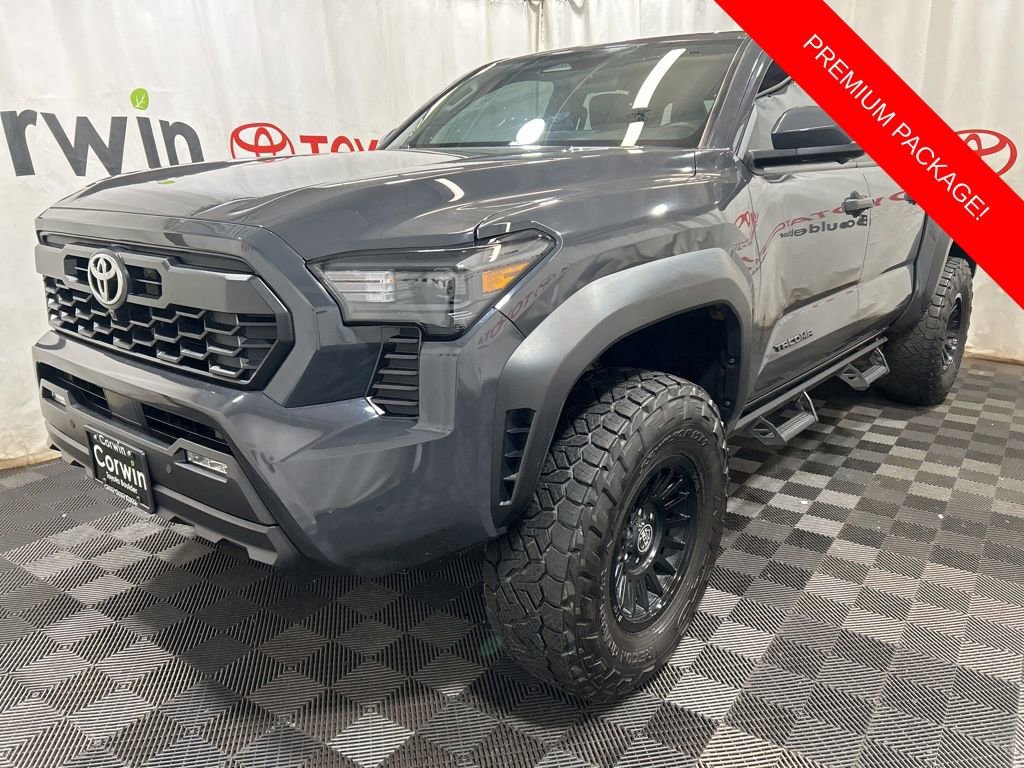 Used 2024 Toyota Tacoma TRD Off-Road w/ TRD Off Road Premium Package AWD/4WD image 3