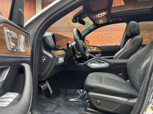 Used 2025 Mercedes-Benz GLS 450 4MATIC image 23