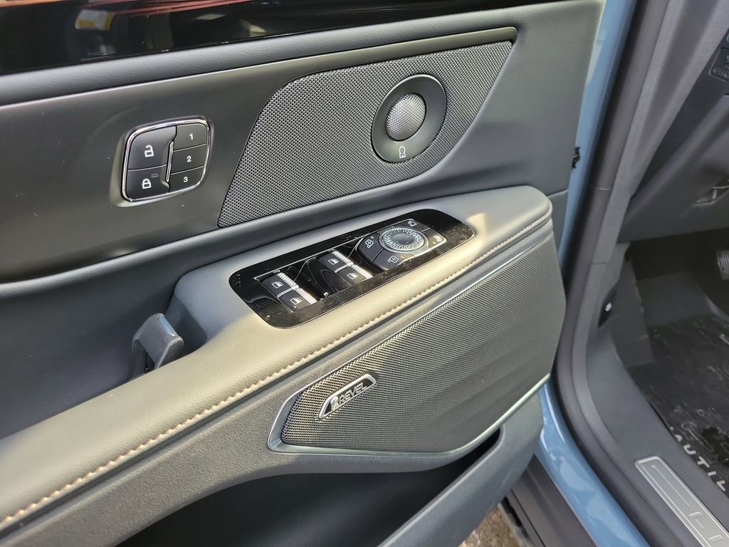 New 2026 Lincoln Nautilus Premier w/ Equipment Group 102A image 19