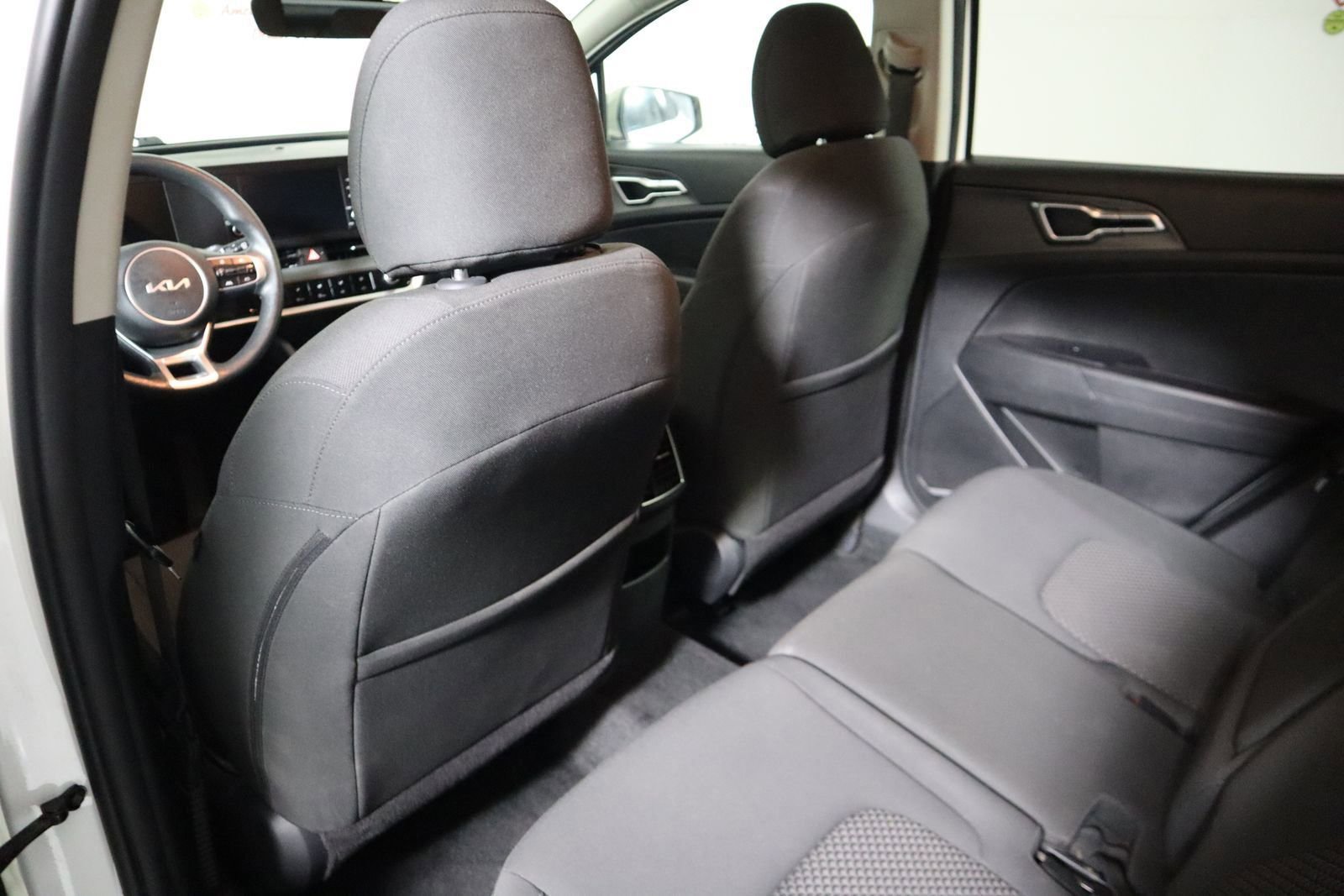 Used 2023 Kia Sportage LX image 50