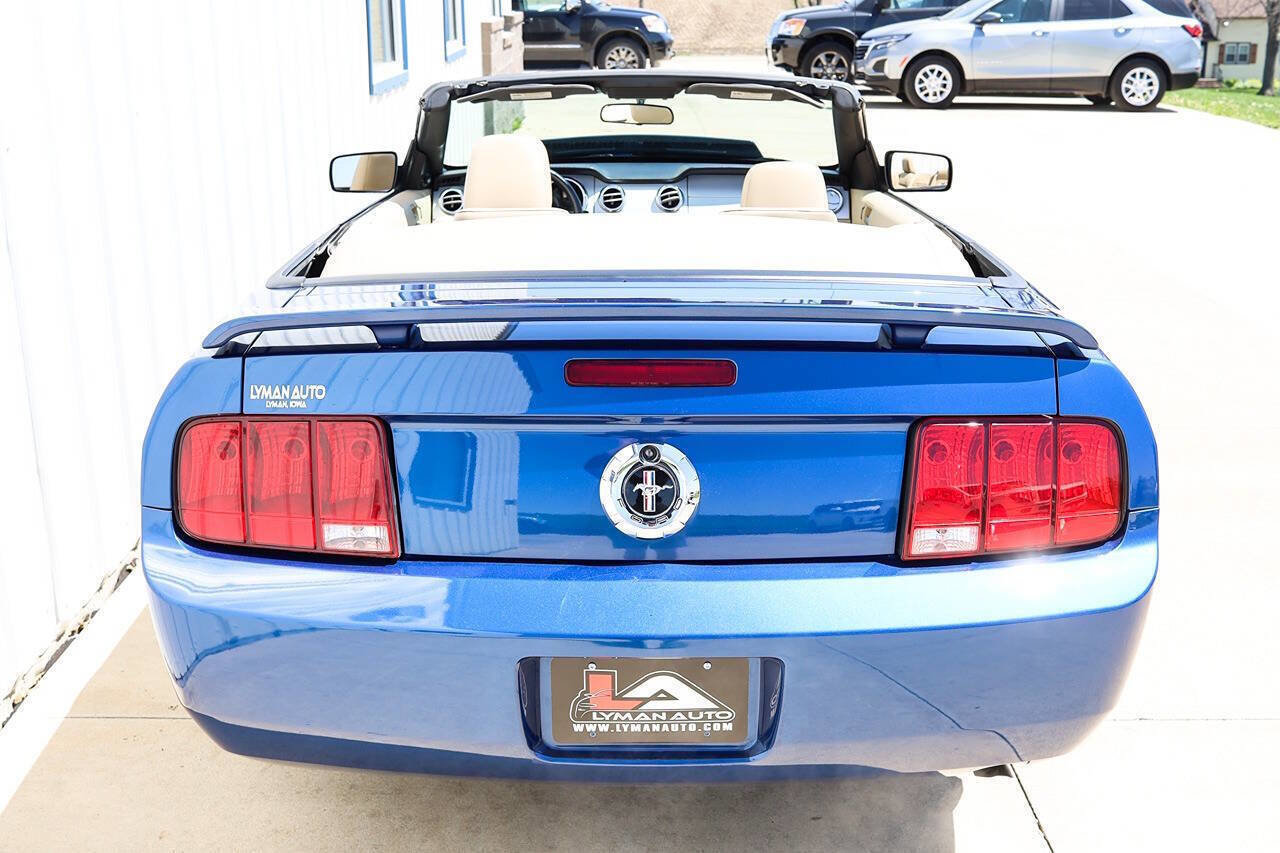 Used 2007 Ford Mustang Premium RWD image 12