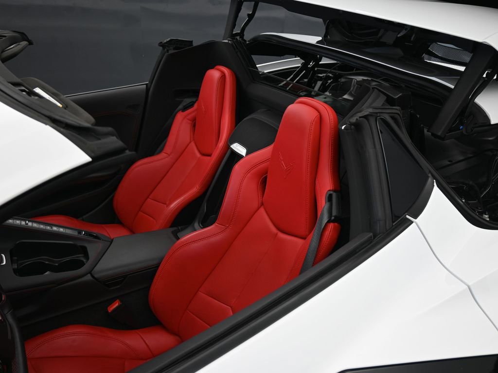 Used 2024 Chevrolet Corvette Stingray Convertible w/ 1LT image 34