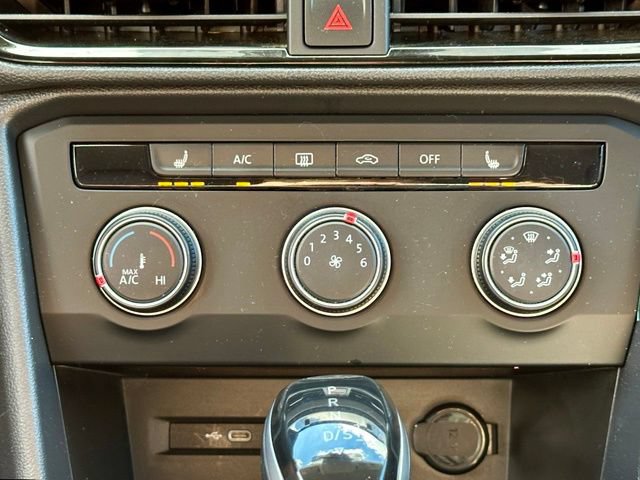 Certified 2022 Volkswagen Taos SE FWD image 27