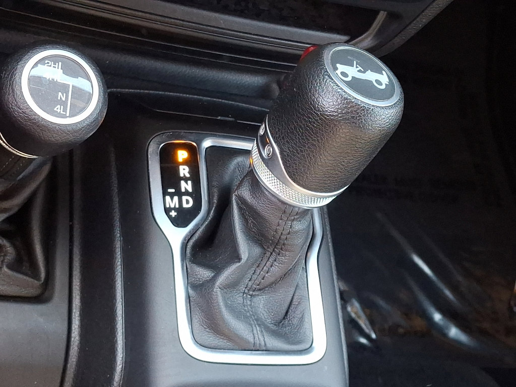 Used 2019 Jeep Wrangler Unlimited Sport image 27