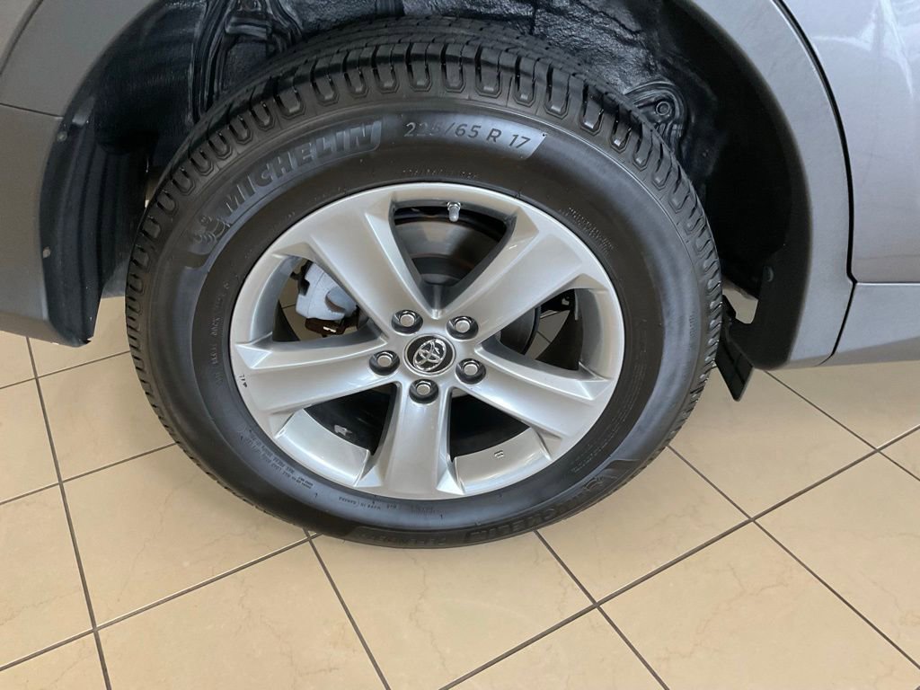 Used 2015 Toyota RAV4 XLE AWD/4WD image 7