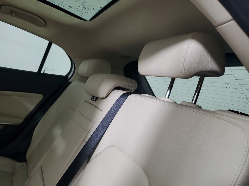 Used 2019 Mercedes-Benz GLA 250 image 12