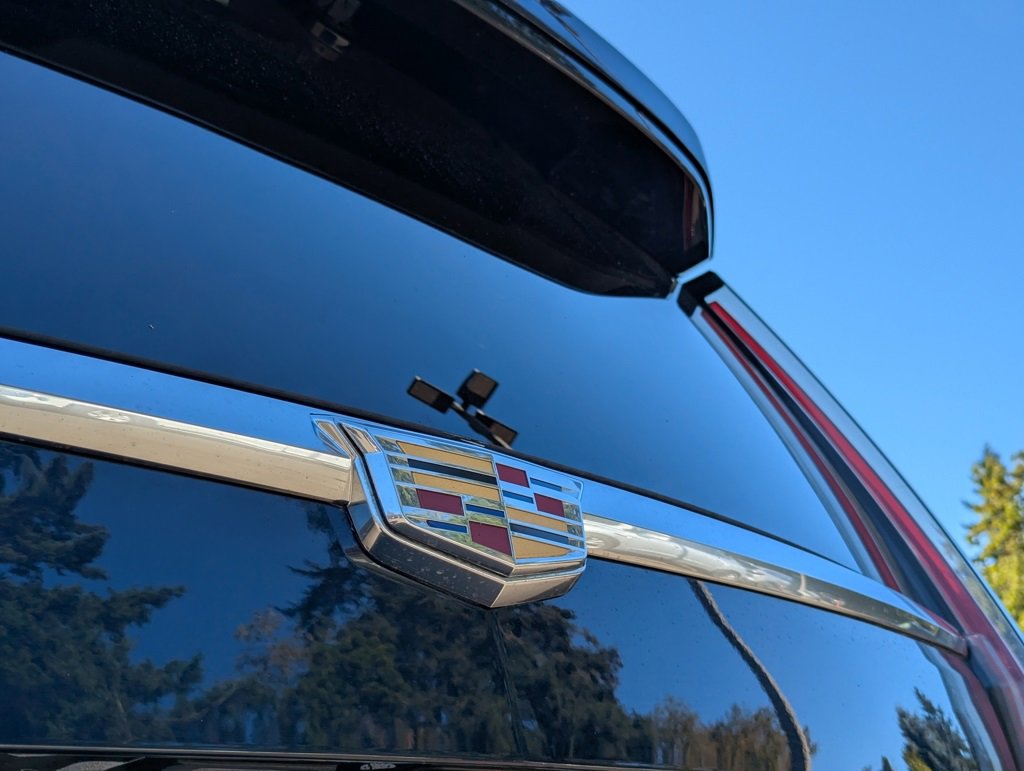 Used 2018 Cadillac Escalade Luxury image 36