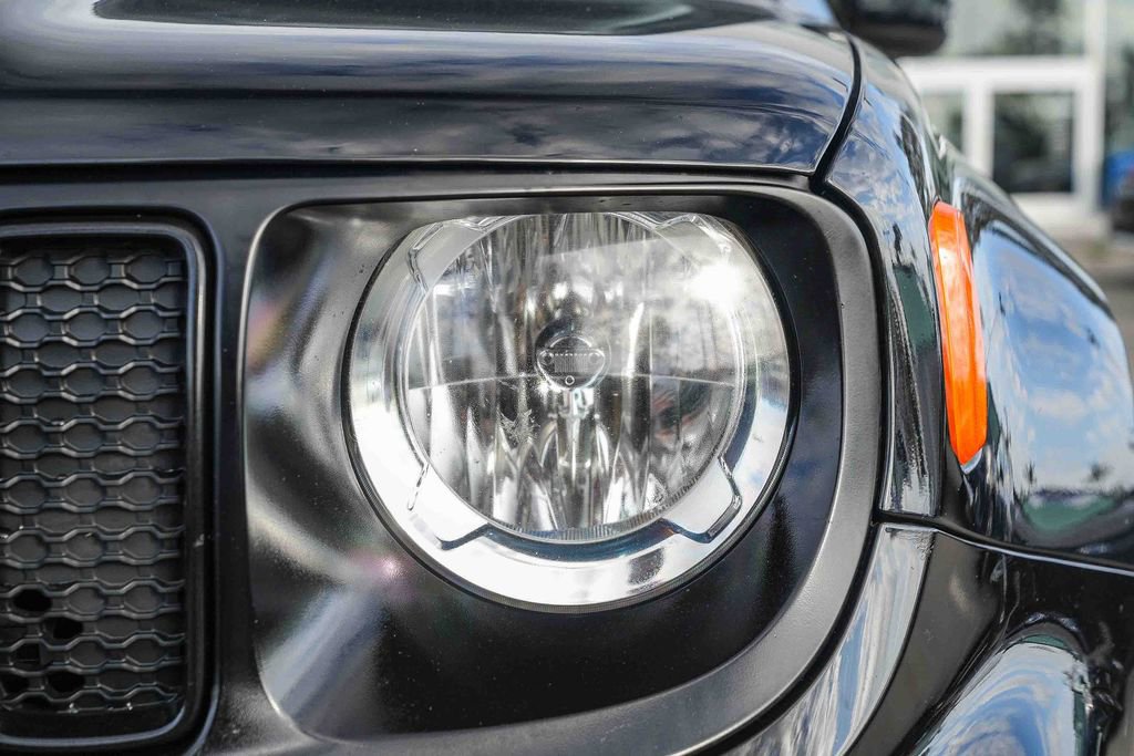 Used 2023 Jeep Renegade Altitude image 10