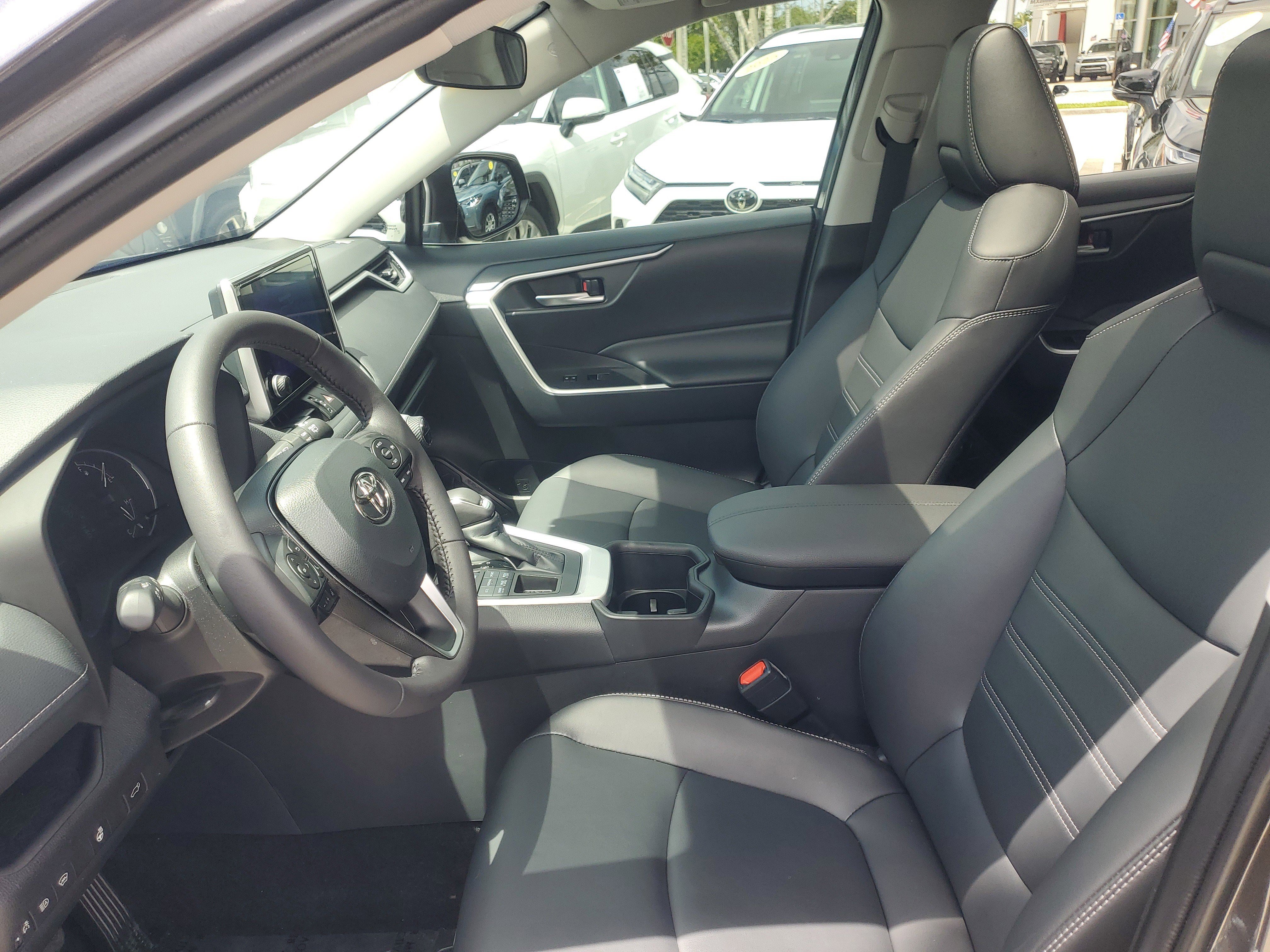 Used 2025 Toyota RAV4 XLE Premium w/ Weather Package AWD/4WD image 16