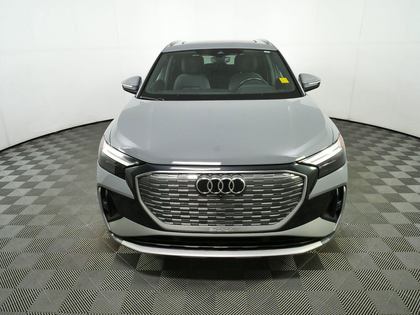 Used 2023 Audi Q4 e-tron Premium w/ Convenience Package AWD/4WD image 33