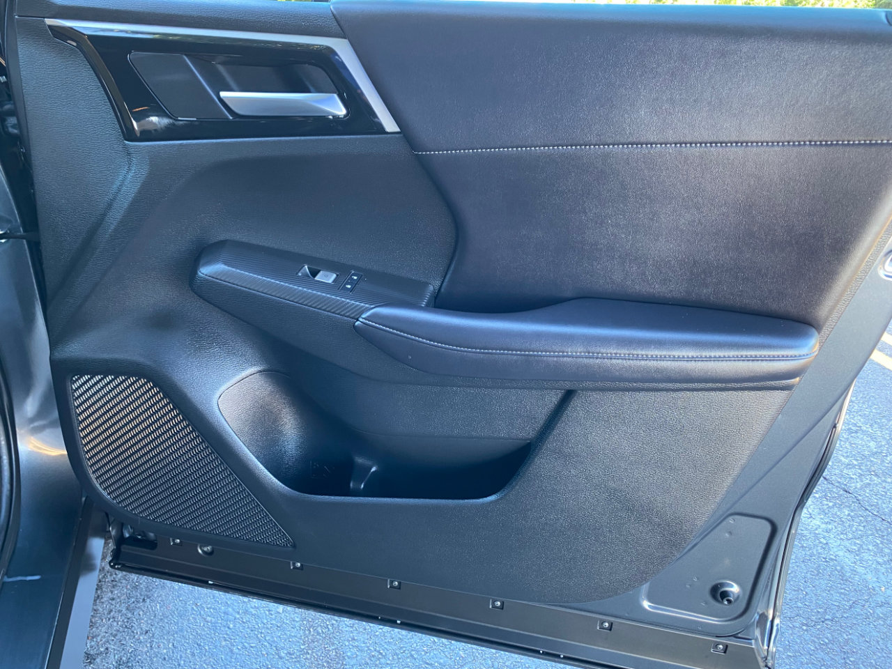 Used 2024 Mitsubishi Outlander SE Black Edition image 51