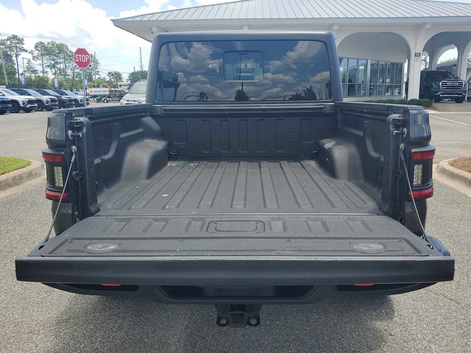 Used 2023 Jeep Gladiator Mojave w/ Trailer Tow Package AWD/4WD image 6