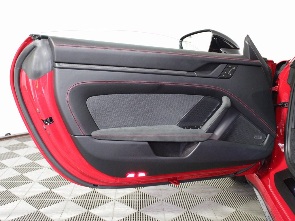 Used 2025 Porsche 911 Carrera 4 GTS image 16