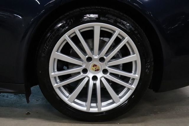 Used 2020 Porsche Panamera Edition image 40