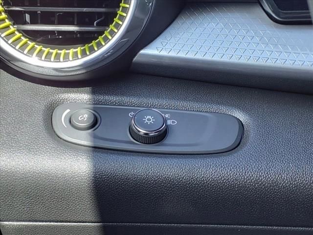 New 2025 Chevrolet Trax LT w/ LT Convenience Package image 16