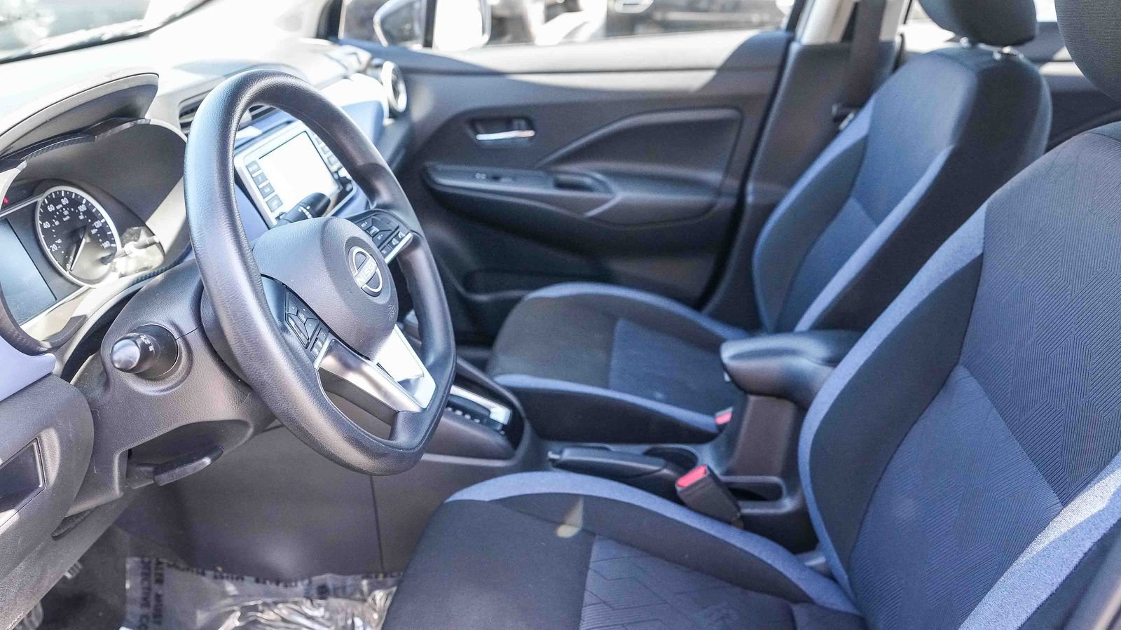 Used 2024 Nissan Versa SV FWD image 17