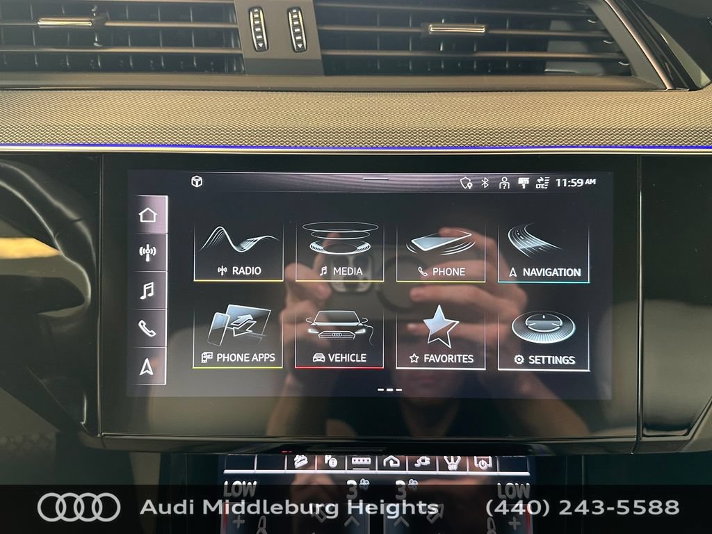 Used 2024 Audi Q8 e-tron Prestige w/ Prestige Package AWD/4WD image 27
