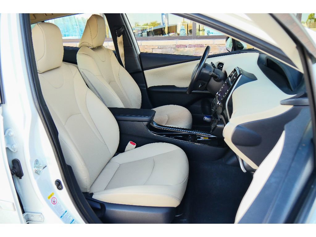 Used 2020 Toyota Prius XLE AWD/4WD image 14
