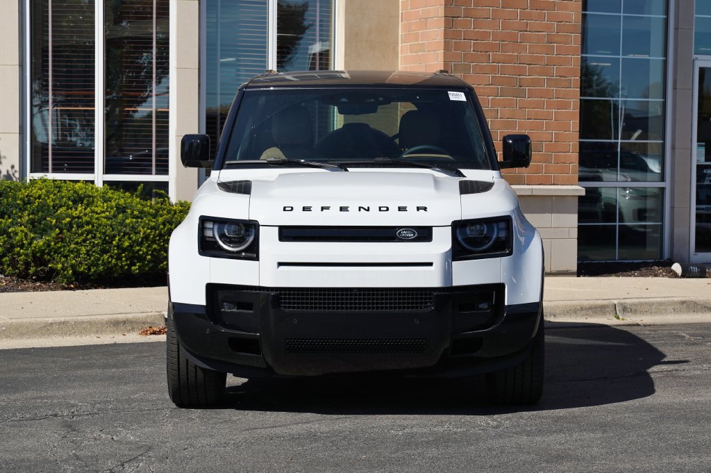 New 2026 Land Rover Defender 110 X-Dynamic SE AWD/4WD image 4