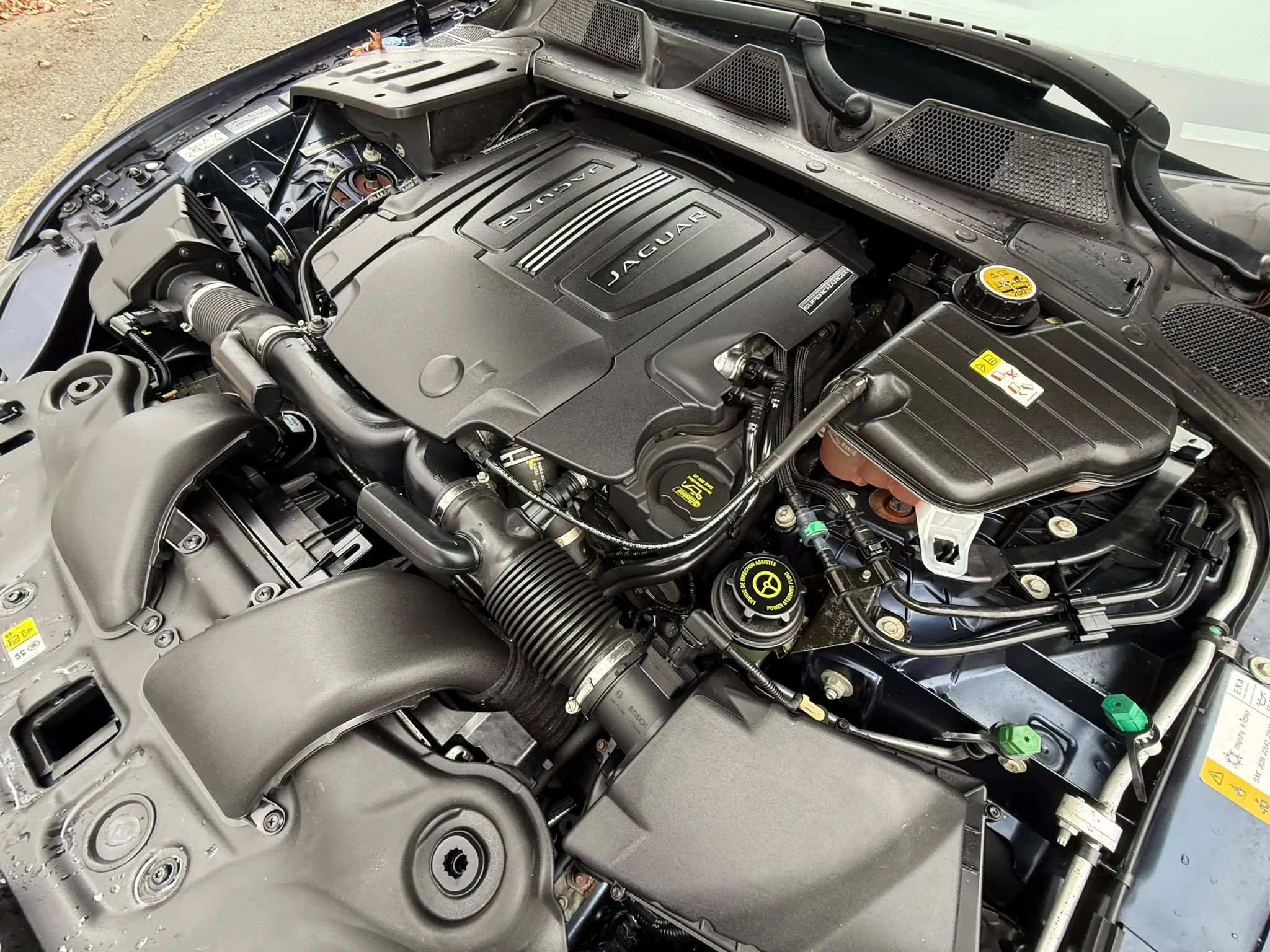 Used 2016 Jaguar XJ R-Sport image 38