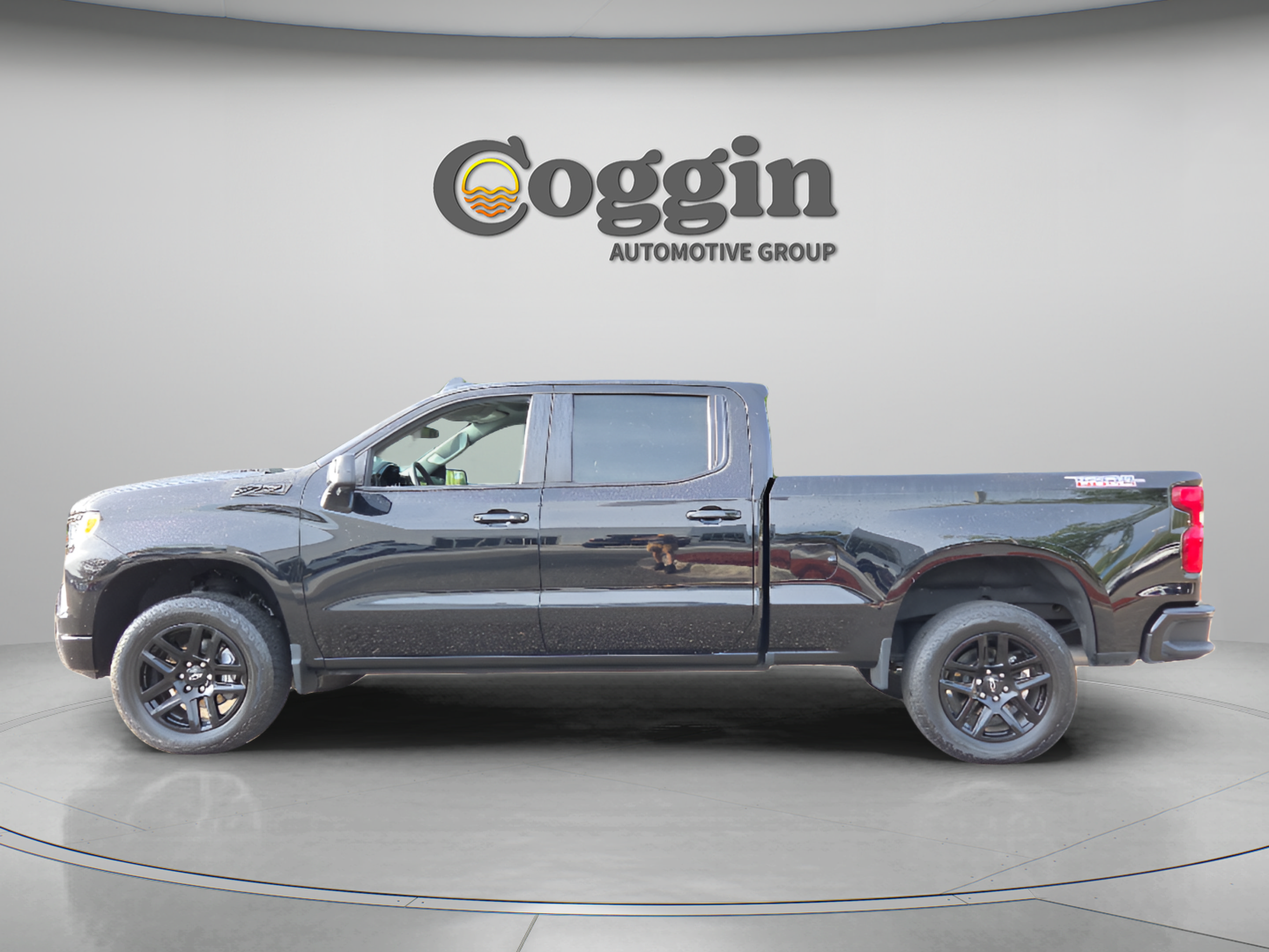 Certified 2023 Chevrolet Silverado 1500 LT Trail Boss w/ LT Trail Boss Premium Package AWD/4WD image 2