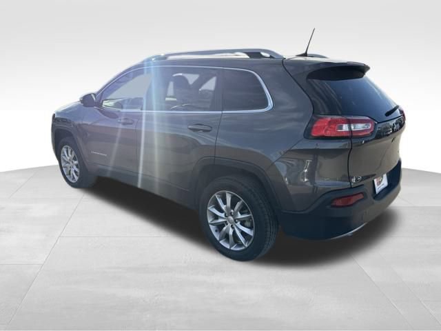 Used 2018 Jeep Cherokee Limited image 3