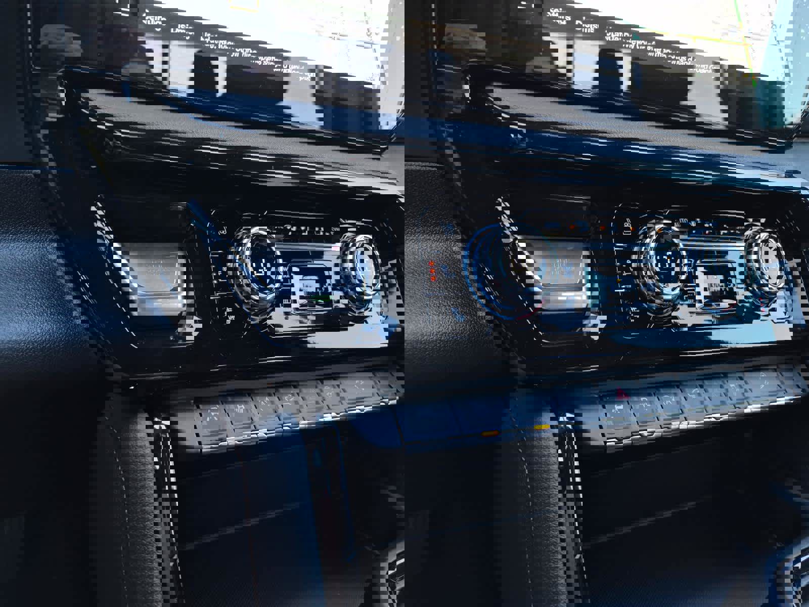 New 2026 GMC Sierra 1500 AT4 w/ AT4 Premium Package image 21