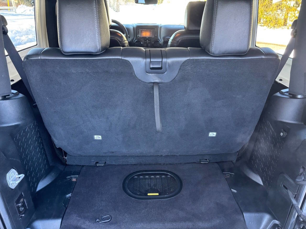 Used 2017 Jeep Wrangler Sahara image 21