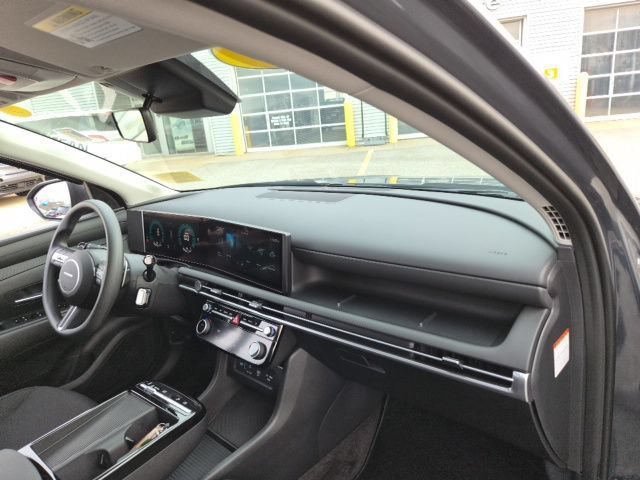 Used 2026 Hyundai Tucson Blue SE AWD/4WD image 11