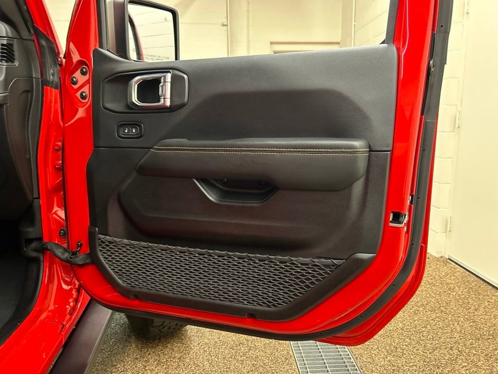 Used 2024 Jeep Wrangler Unlimited Rubicon 392 AWD/4WD image 2