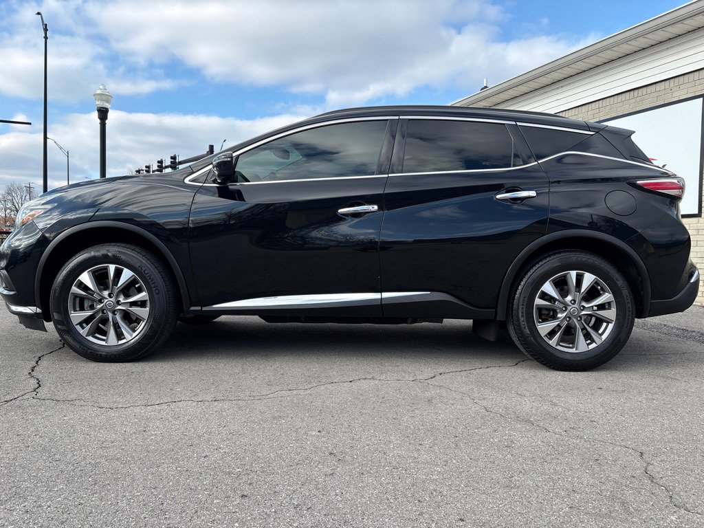 Used 2018 Nissan Murano SV image 3