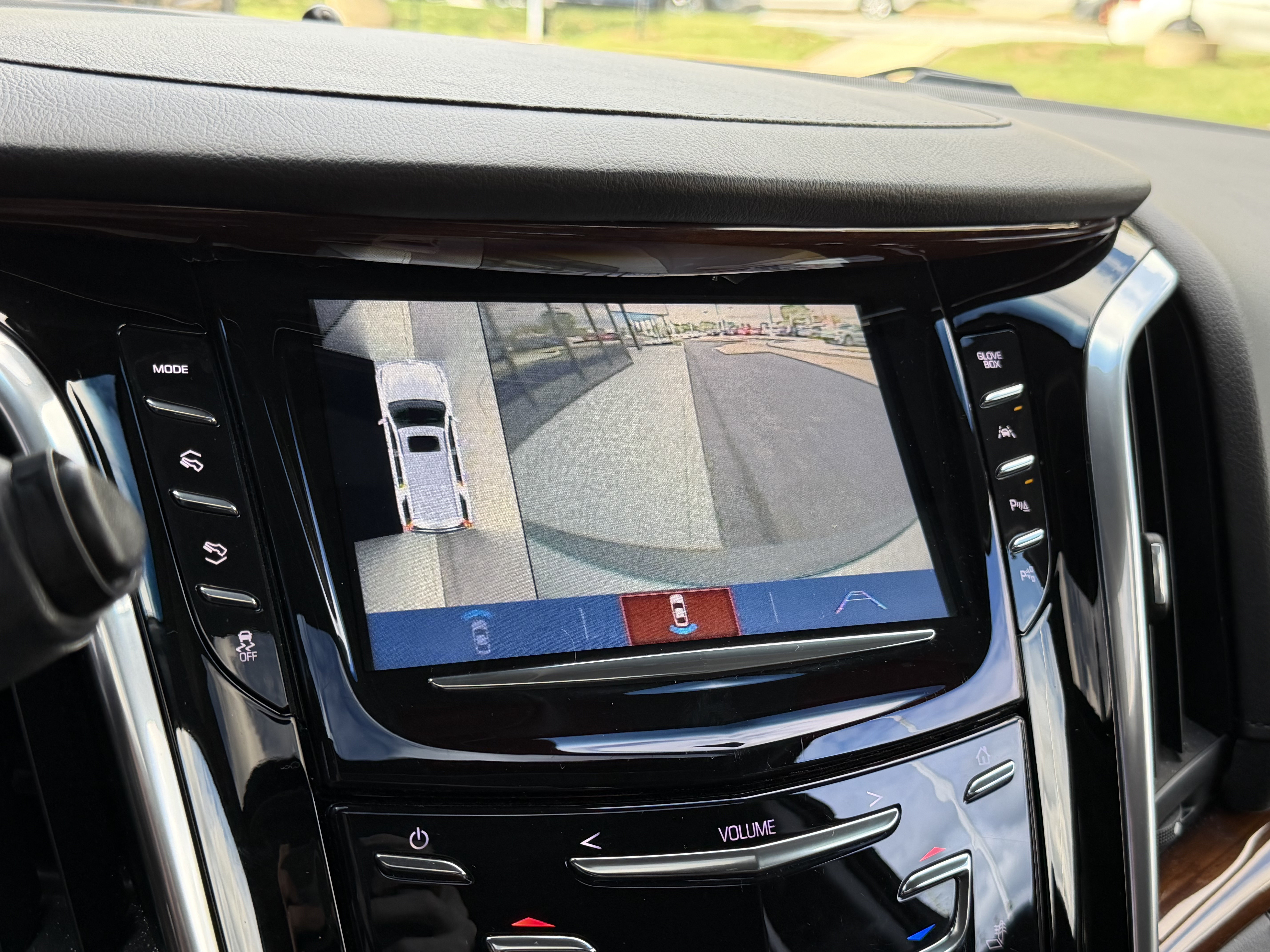 Used 2019 Cadillac Escalade ESV Luxury AWD/4WD image 38