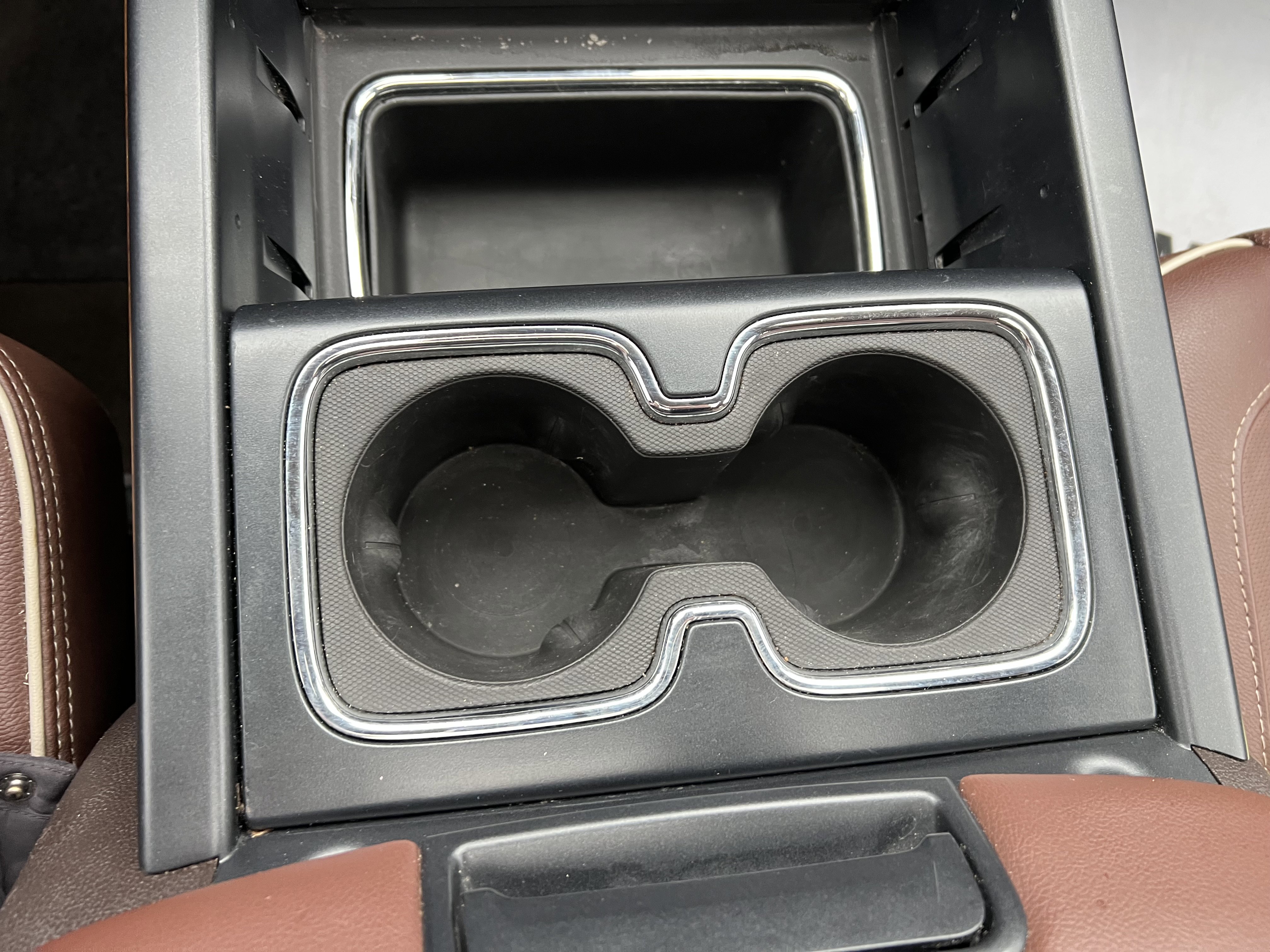 Used 2015 Chevrolet Silverado 1500 High Country w/ High Country Premium Package image 25