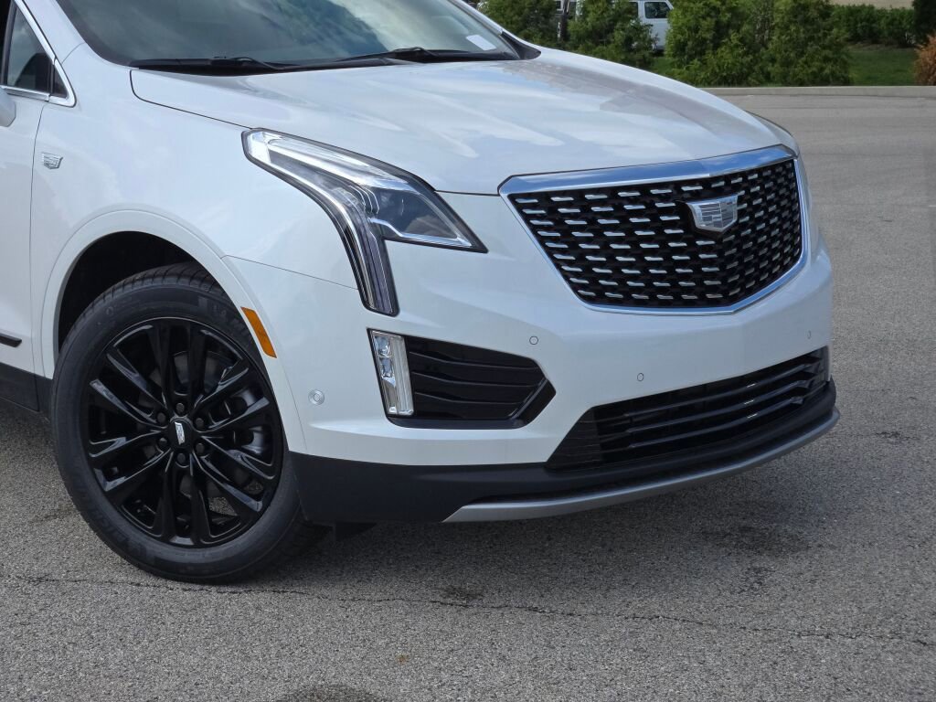 New 2026 Cadillac XT5 Premium Luxury w/ LPO, ONYX Package image 2