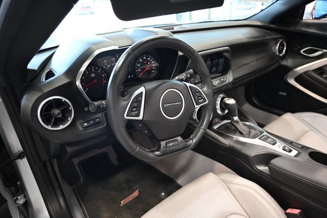 Used 2017 Chevrolet Camaro SS RWD image 25