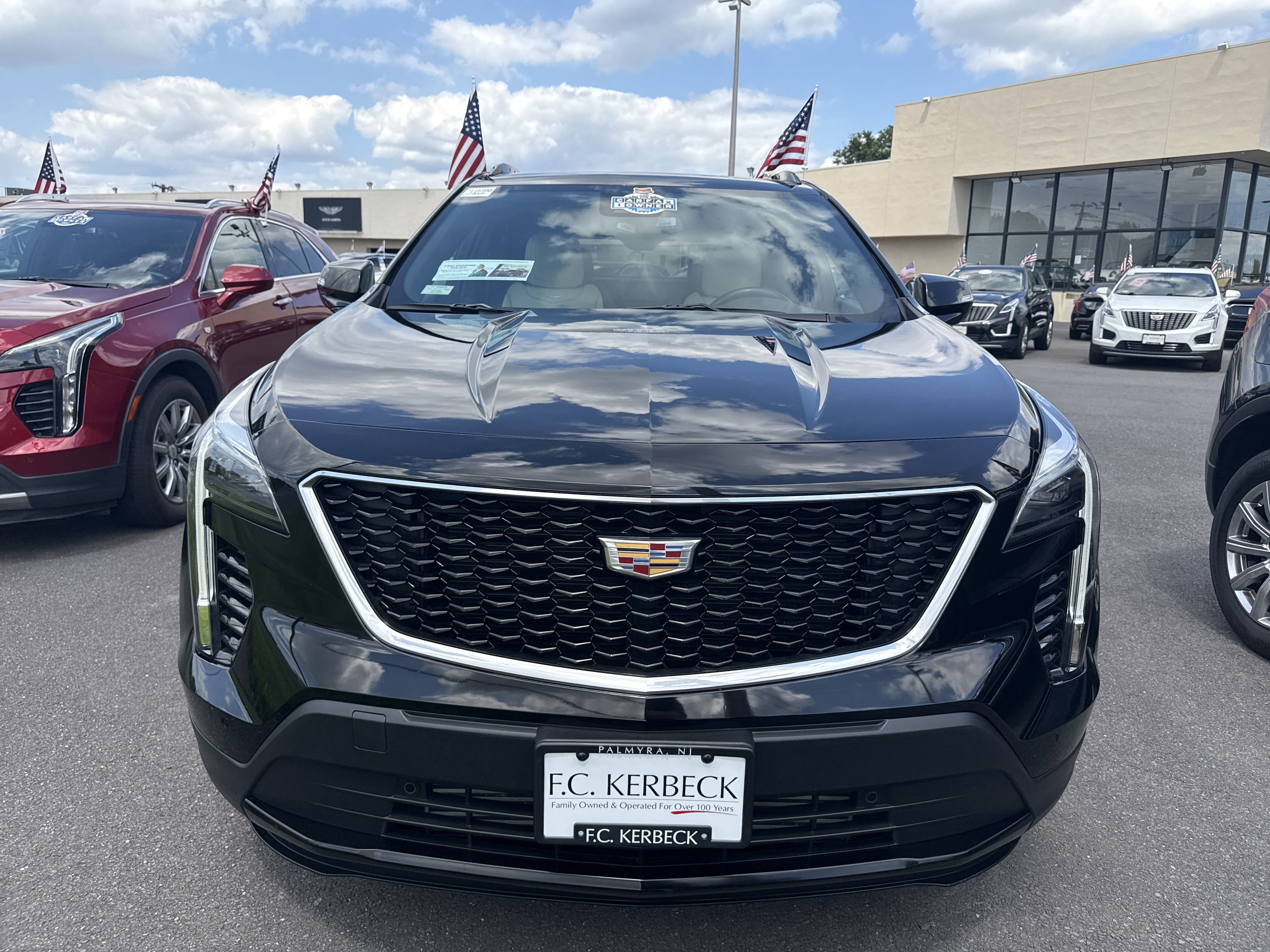 Used 2023 Cadillac XT4 Sport image 3