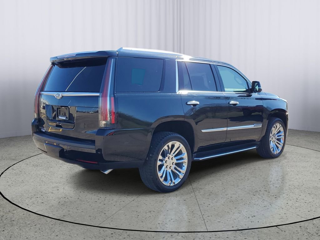Used 2018 Cadillac Escalade Luxury w/ LPO, Radiant Package AWD/4WD image 3