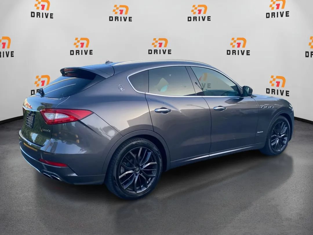 Used 2019 Maserati Levante GranLusso AWD/4WD image 5