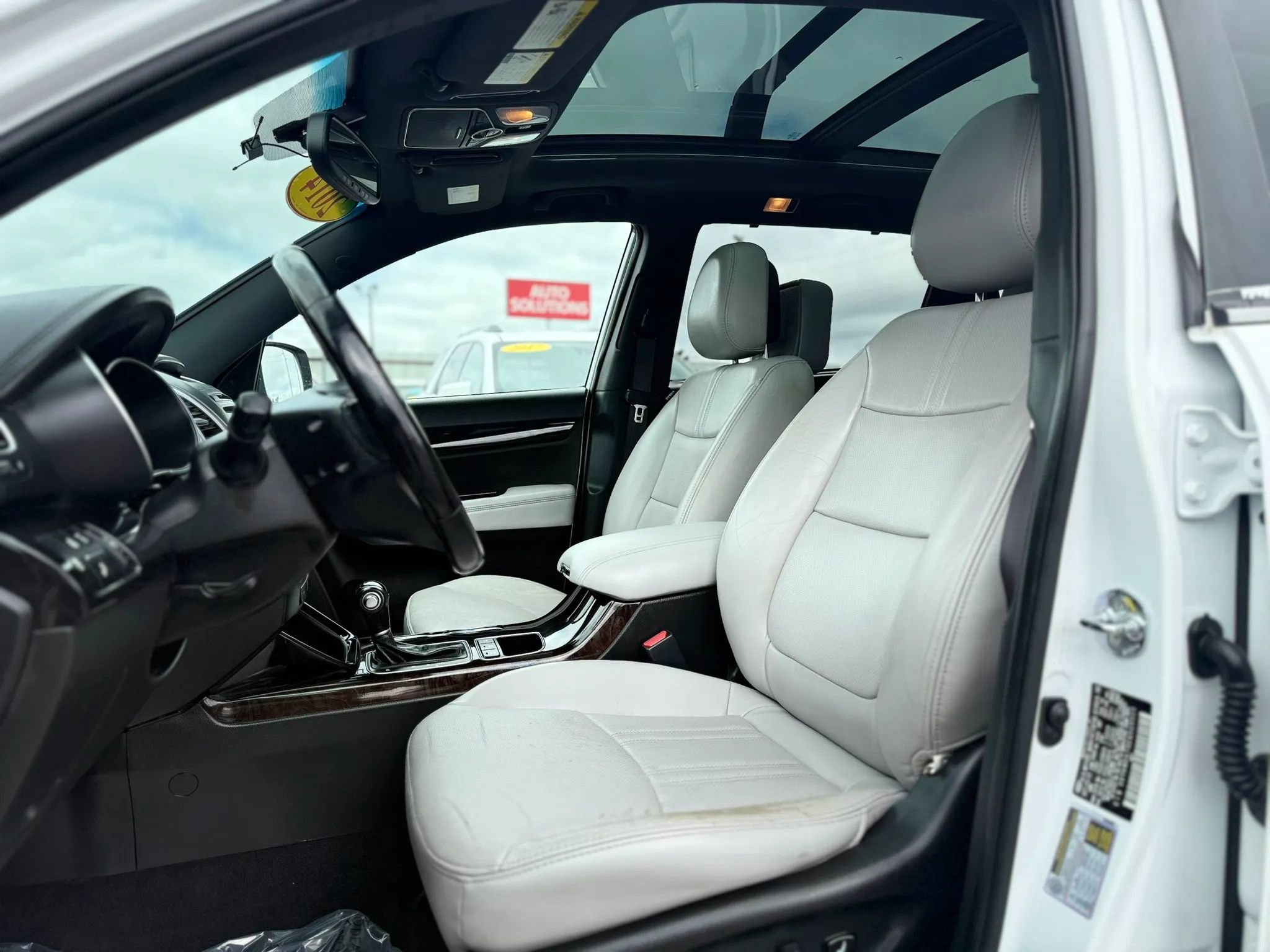 Used 2014 Kia Sorento SX w/ 3rd Row Package AWD/4WD image 23