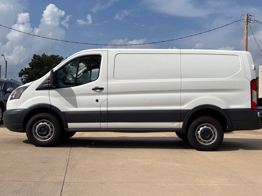 Used 2018 Ford Transit 250 130 Low Roof image 2
