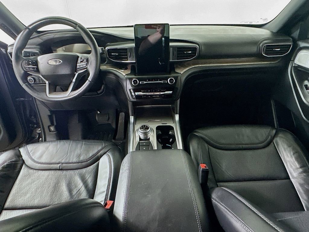Used 2020 Ford Explorer Platinum w/ Premium Technology Package image 29