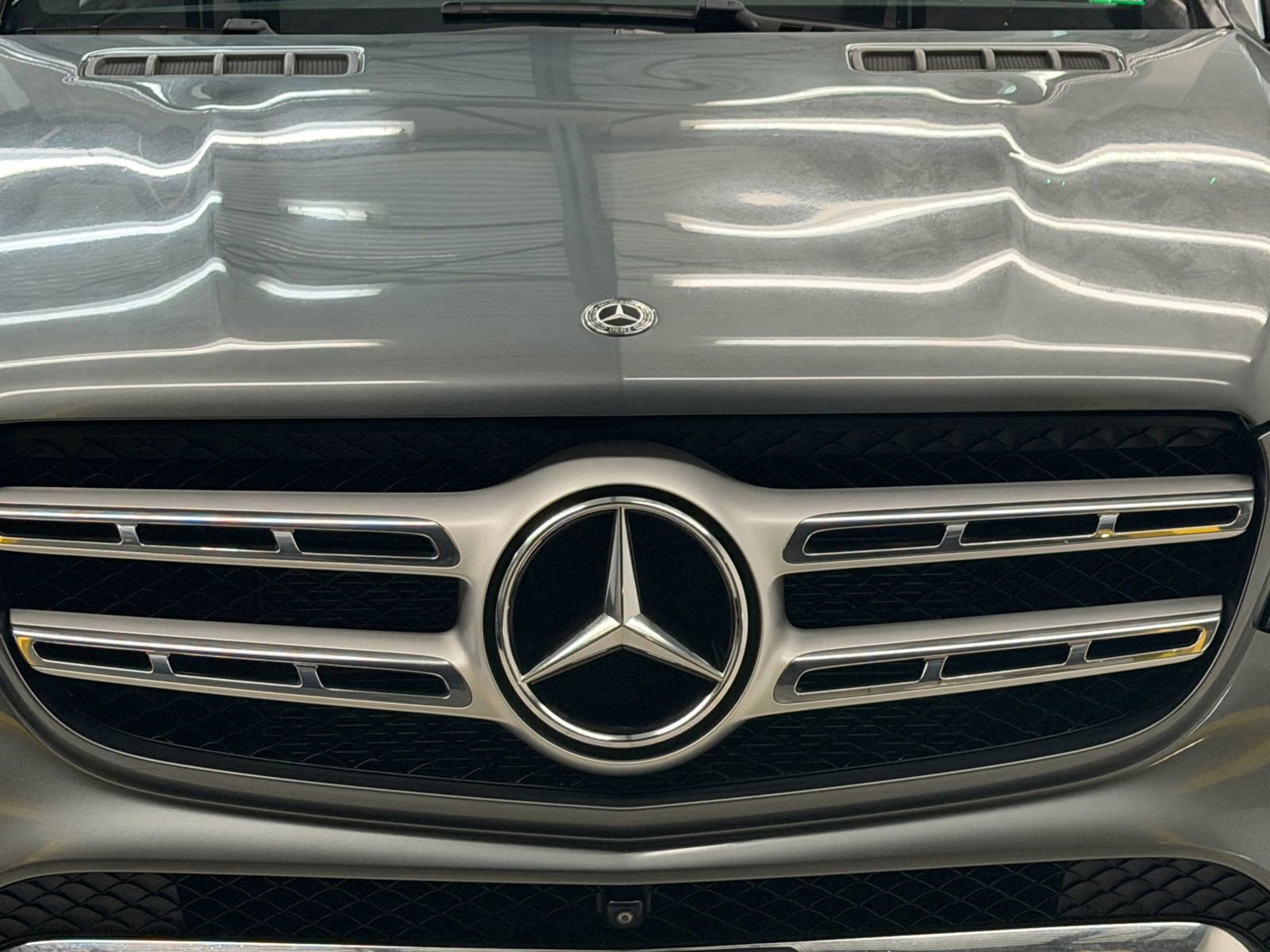 Used 2017 Mercedes-Benz GLS 450 4MATIC w/ Premium Package image 5