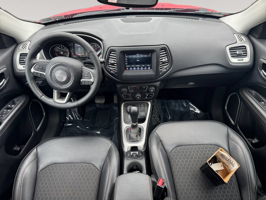 Used 2019 Jeep Compass Latitude w/ Cold Weather Group AWD/4WD image 10