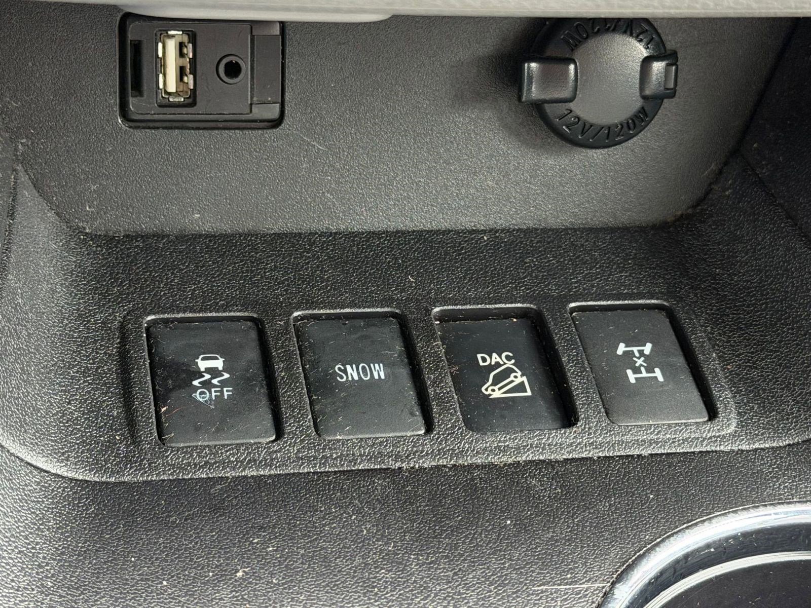 Used 2015 Toyota Highlander Limited Platinum image 33