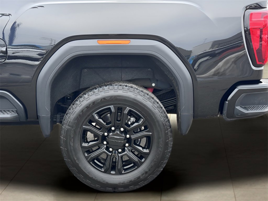 Used 2022 GMC Sierra 3500 Denali w/ Denali Black Diamond Edition image 46