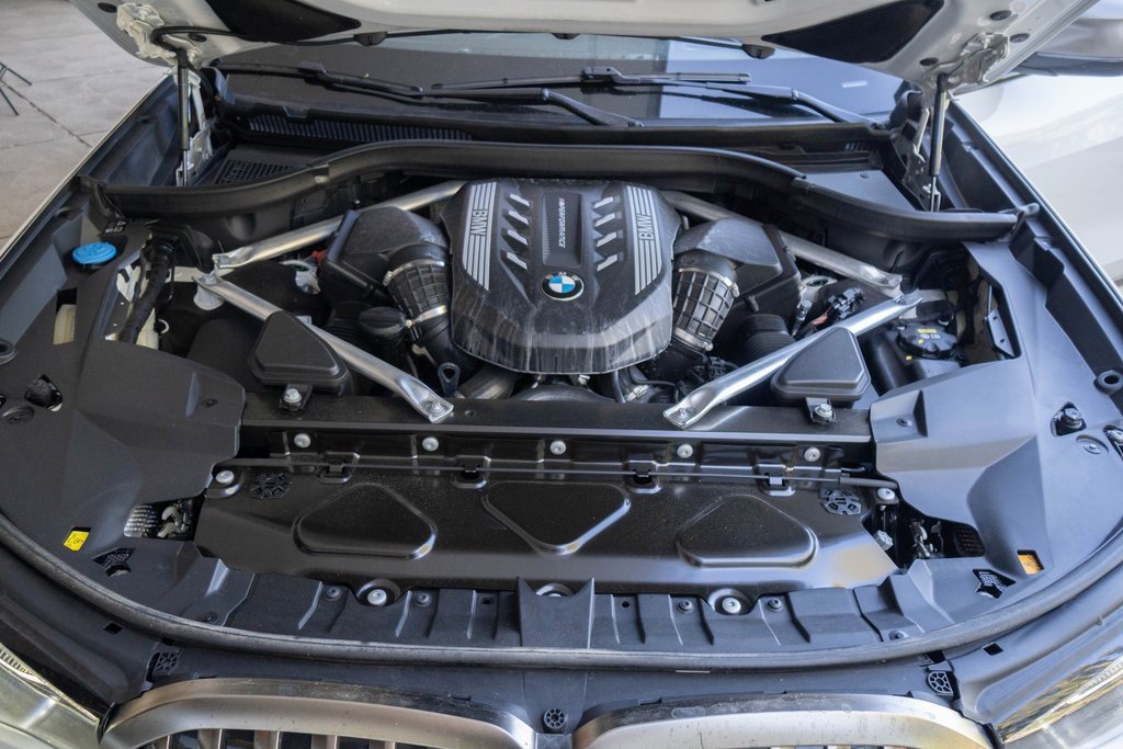 Used 2020 BMW X7 M50i w/ Dynamic Handling Package image 31