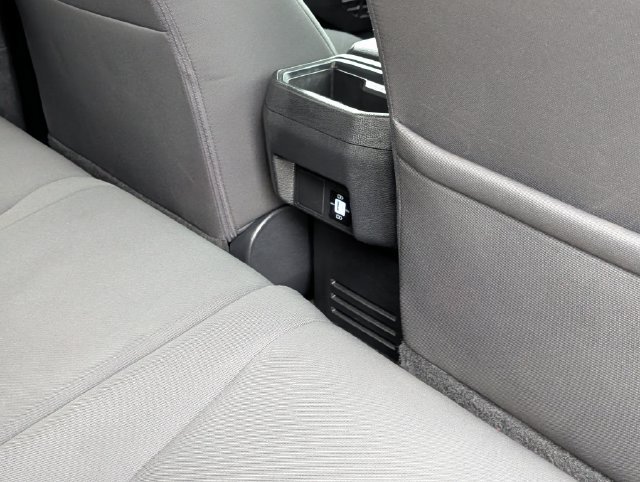 Used 2025 Toyota Tacoma SR5 AWD/4WD image 31