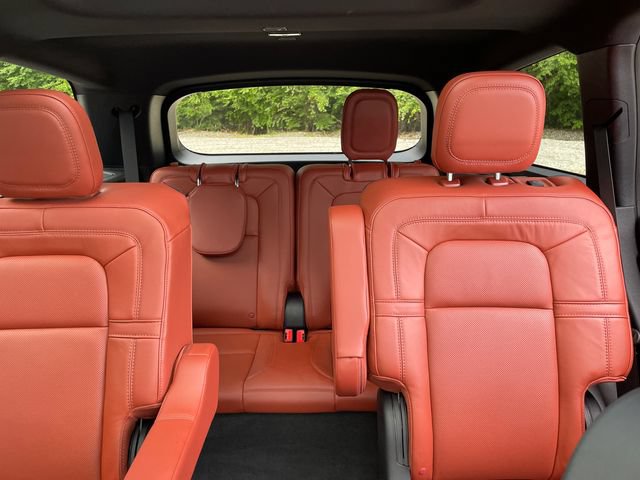 Used 2025 Lincoln Aviator Reserve w/ Jet Appearance Package AWD/4WD image 38