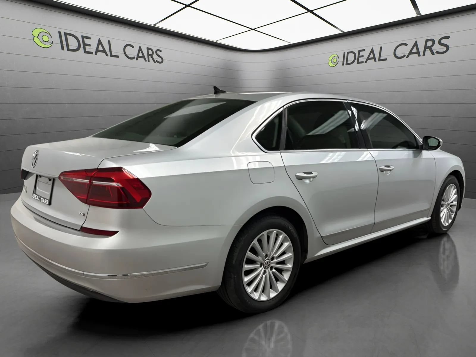 Used 2017 Volkswagen Passat 1.8T SE FWD image 5