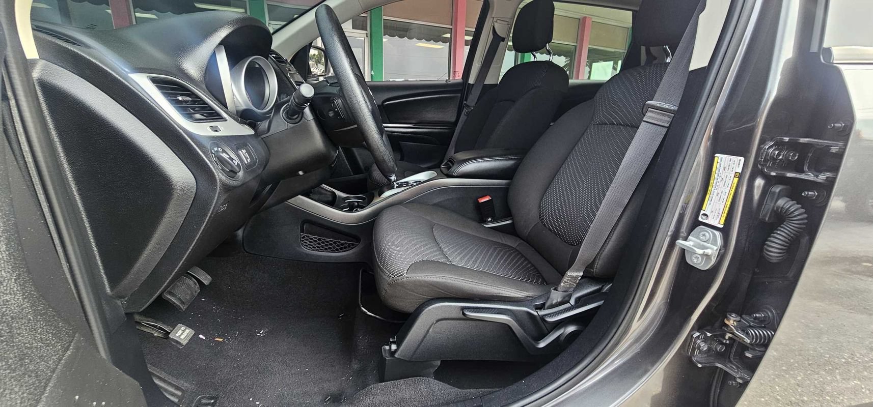 Used 2019 Dodge Journey SE w/ Blacktop Package FWD image 15